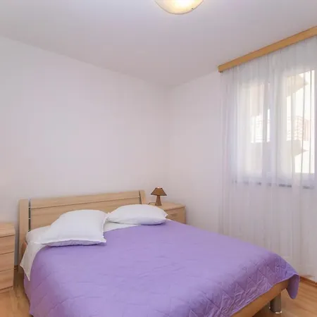 Very 4 Persons With Ac, Wifi, 879 דירה ראבץ