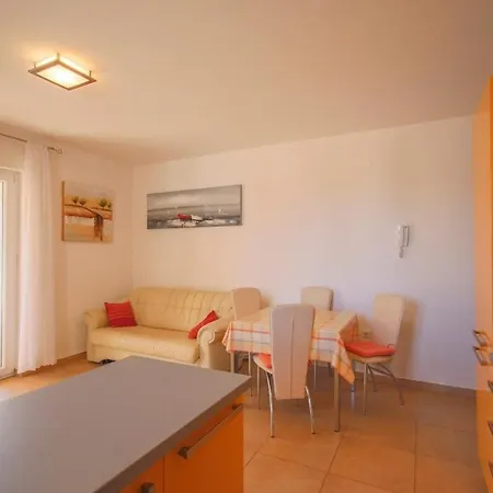 Very 4 Persons With Ac, Wifi, 879 * ראבץ