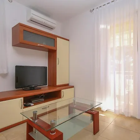 Very 4 Persons With Ac, Wifi, 879 דירה *