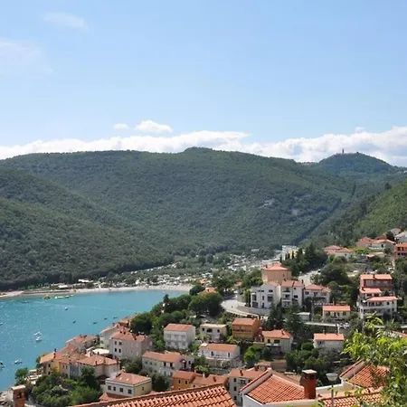 Very 4 Persons With Ac, Wifi, 879 ראבץ