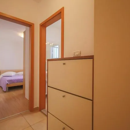 Very 4 Persons With Ac, Wifi, 879