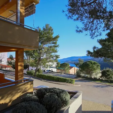 Very 4 Persons With Ac, Wifi, 879